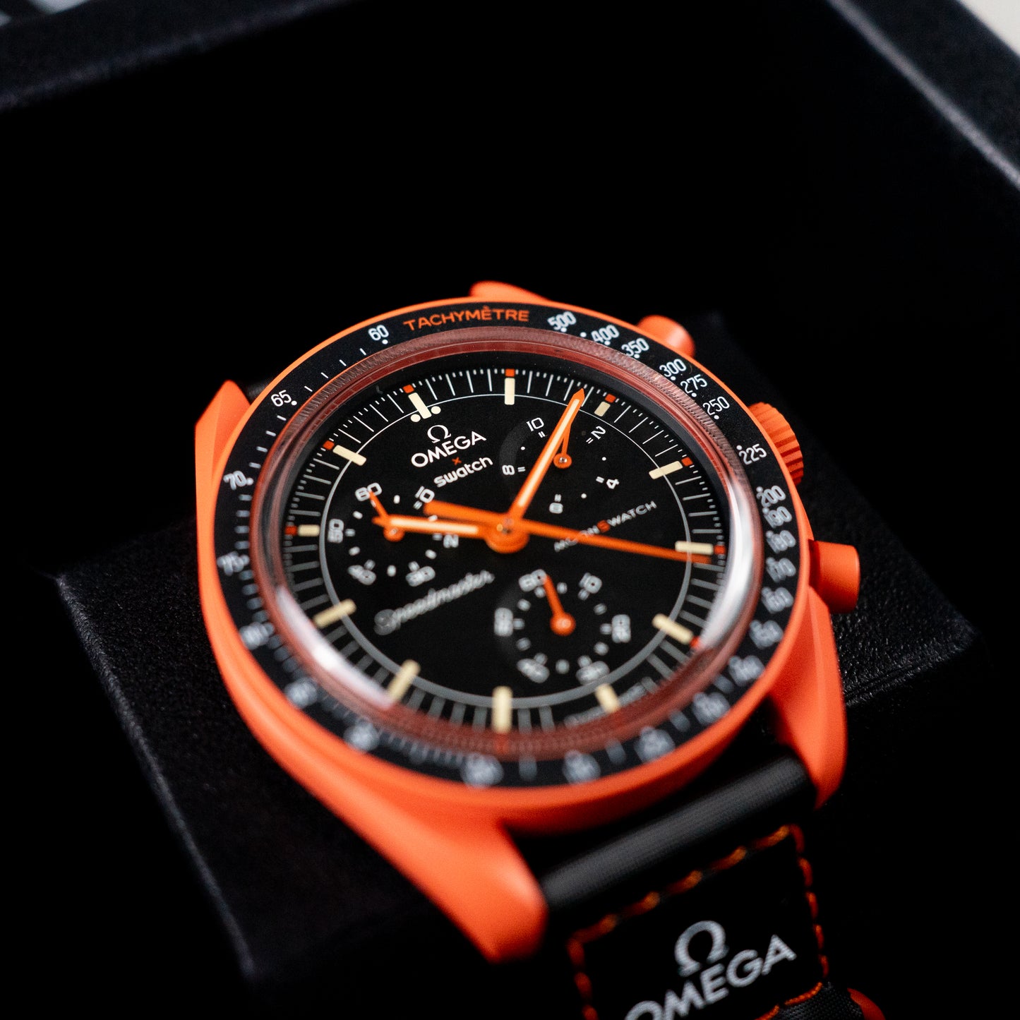 Mission on Earth Lava Moonswatch